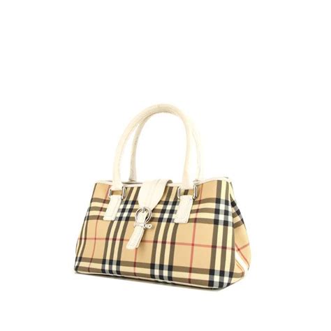 borsa burberry pelle bianca|Burberry Limited.